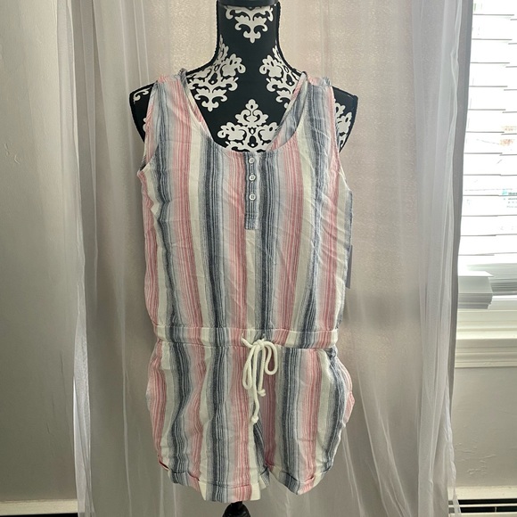 NWT XS ROMPER - Picture 5 of 5